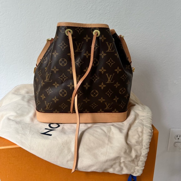 Louis Vuitton Petit Noé - Picture 2 of 4
